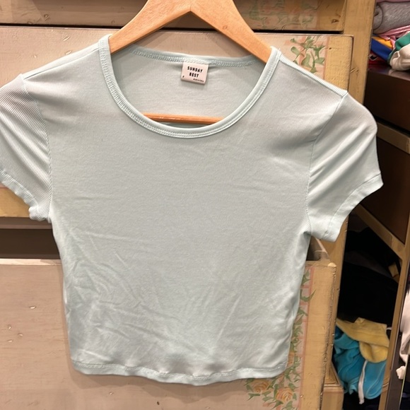 Aritzia Sunday Best Tee - Picture 6 of 6